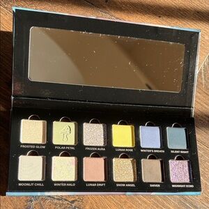 Snow Moon Eyeshadow Palette - Please Read